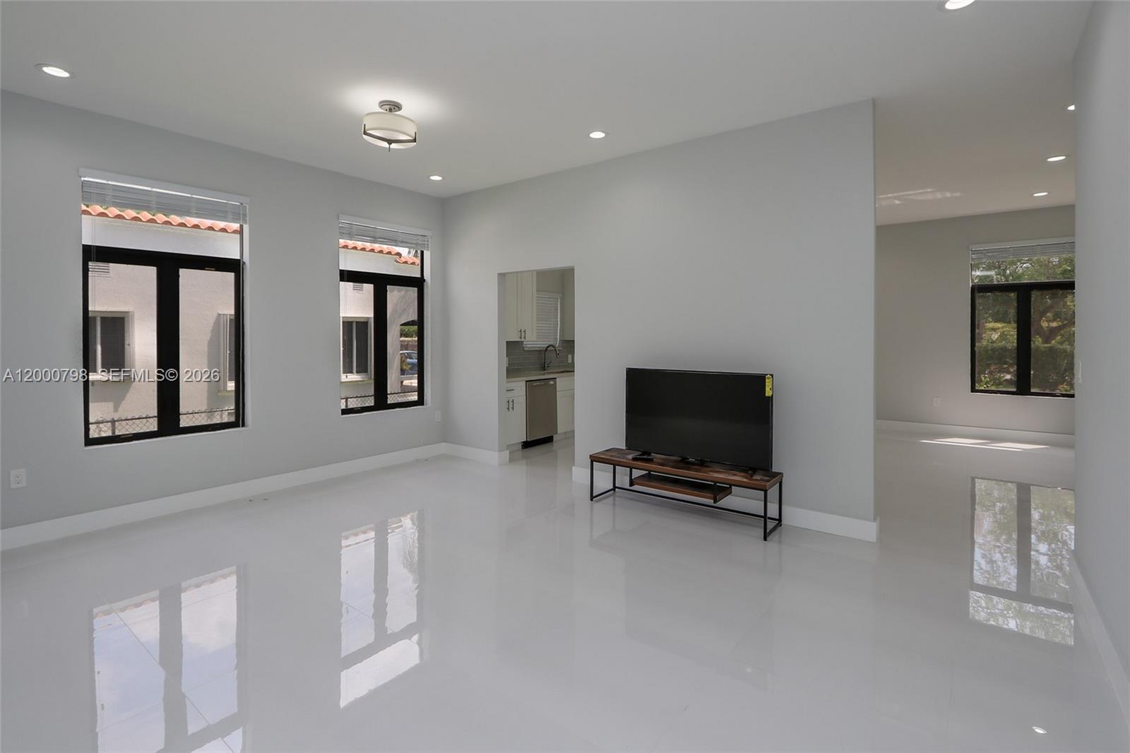 BILTMORE HGTS RED ROAD AD - Residential Lease