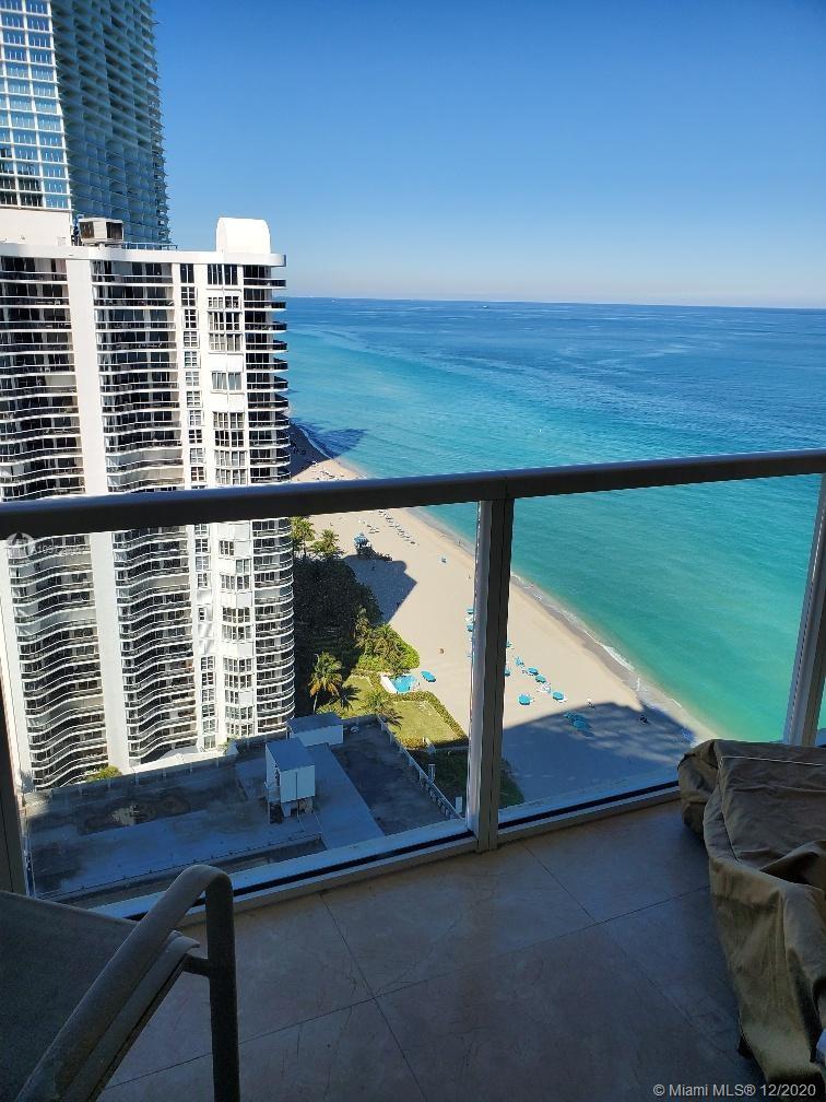 LA PERLA CONDO - Residential Lease