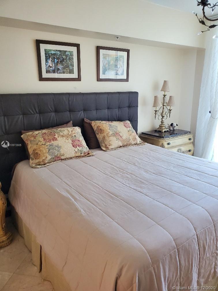 LA PERLA CONDO - Residential Lease