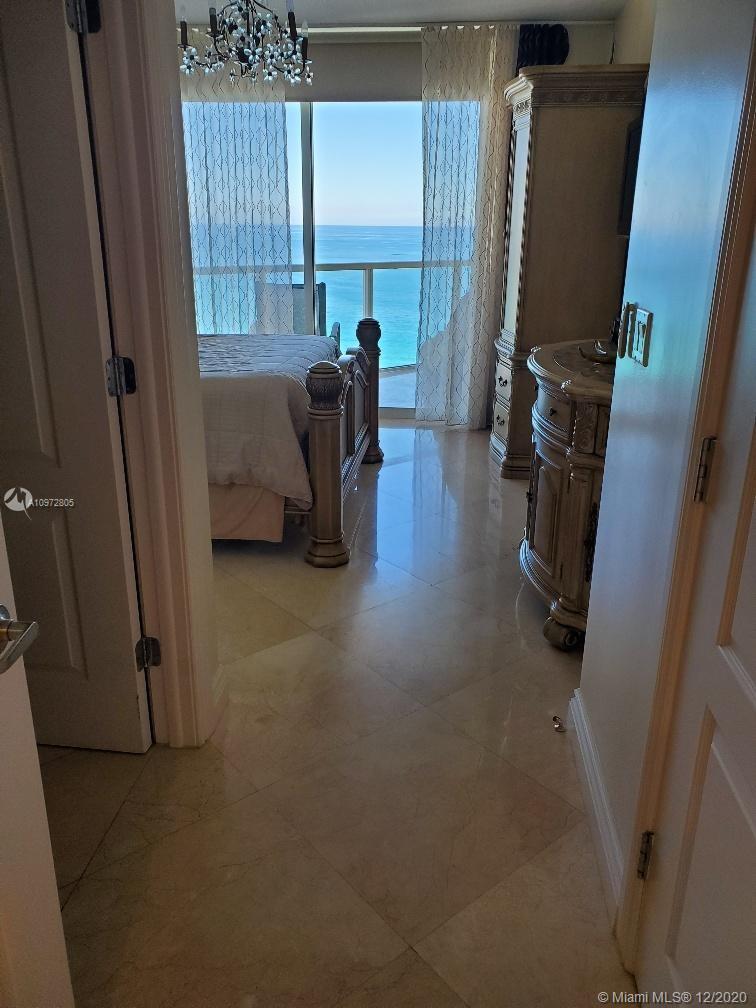 LA PERLA CONDO - Residential Lease