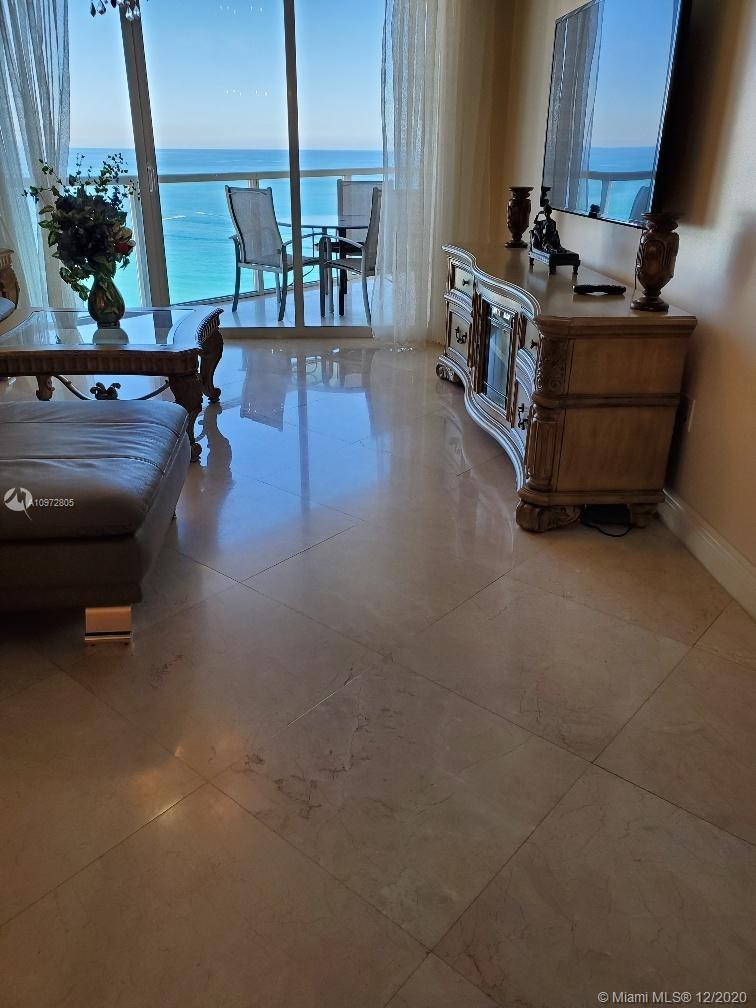 LA PERLA CONDO - Residential Lease