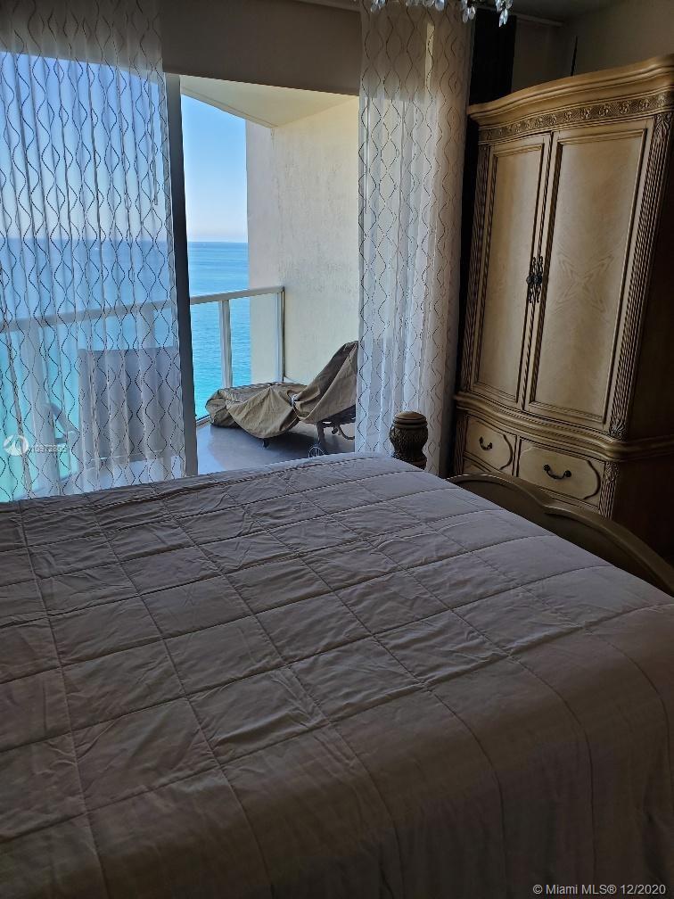 LA PERLA CONDO - Residential Lease