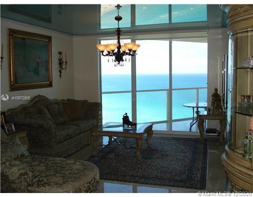 LA PERLA CONDO - Residential Lease