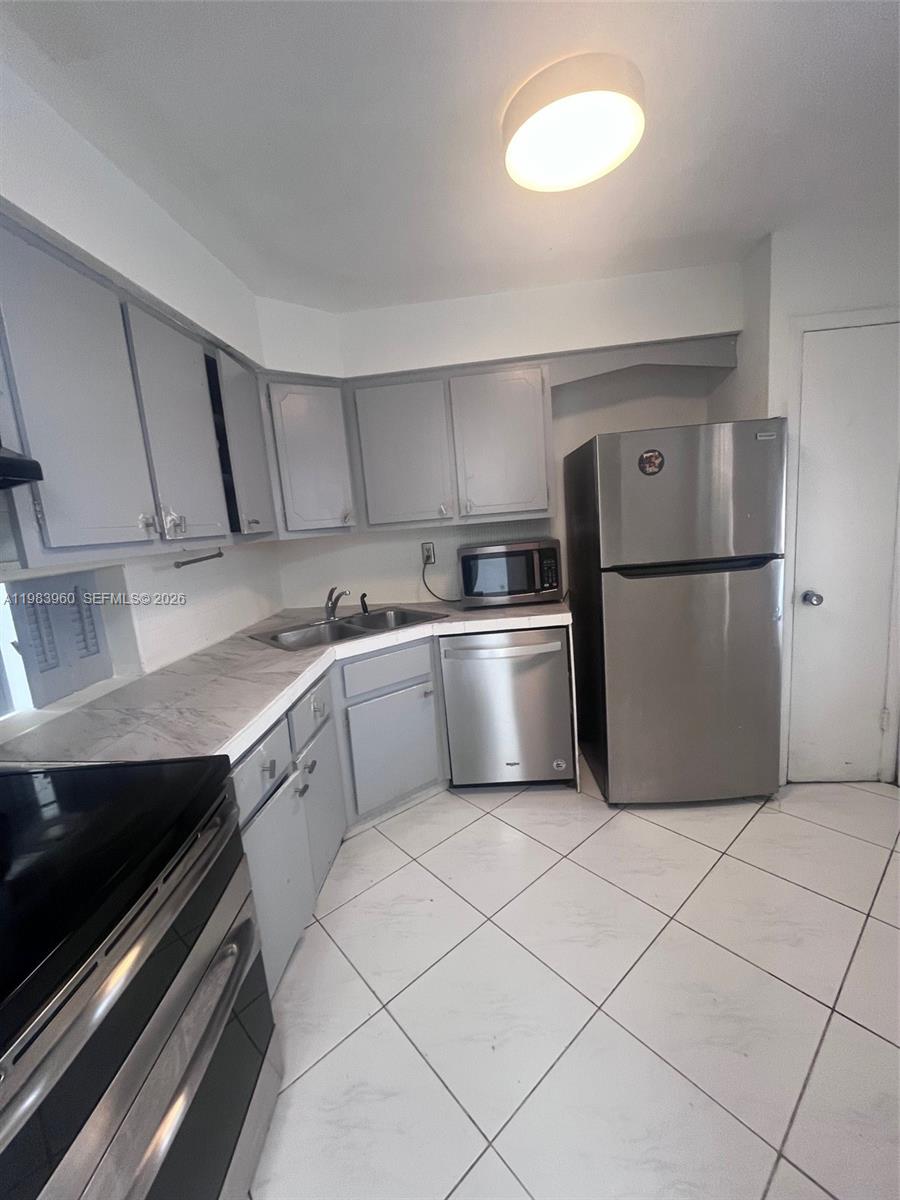 SECOND HORIZONS CONDO - Residential