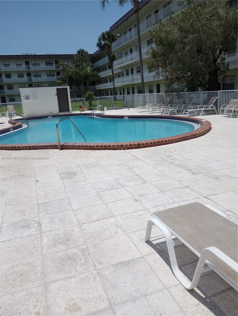 PALM VILLAGE CLUB CONDO - Residential