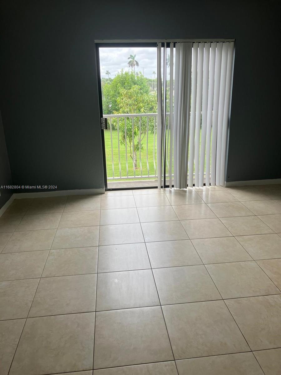 PALM VILLAGE CLUB CONDO - Residential