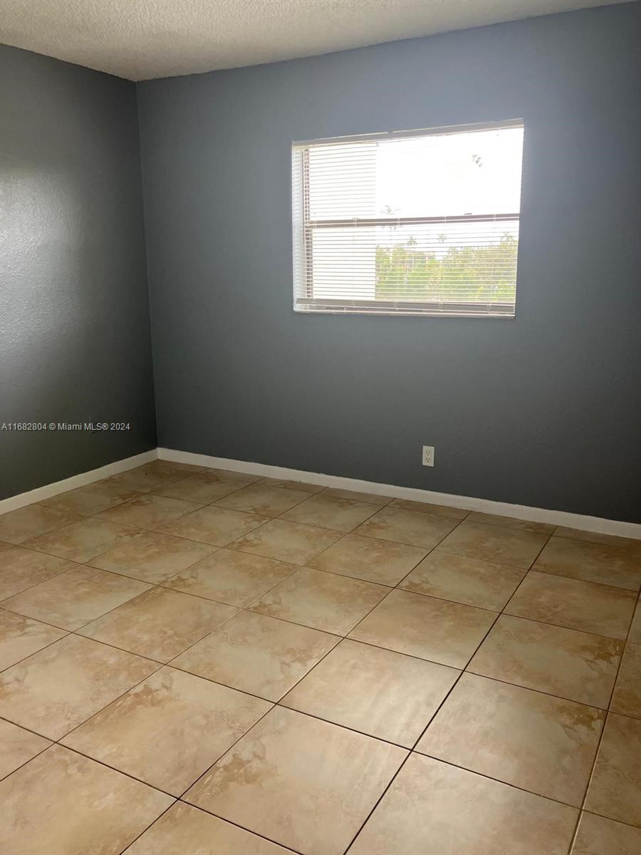 PALM VILLAGE CLUB CONDO - Residential