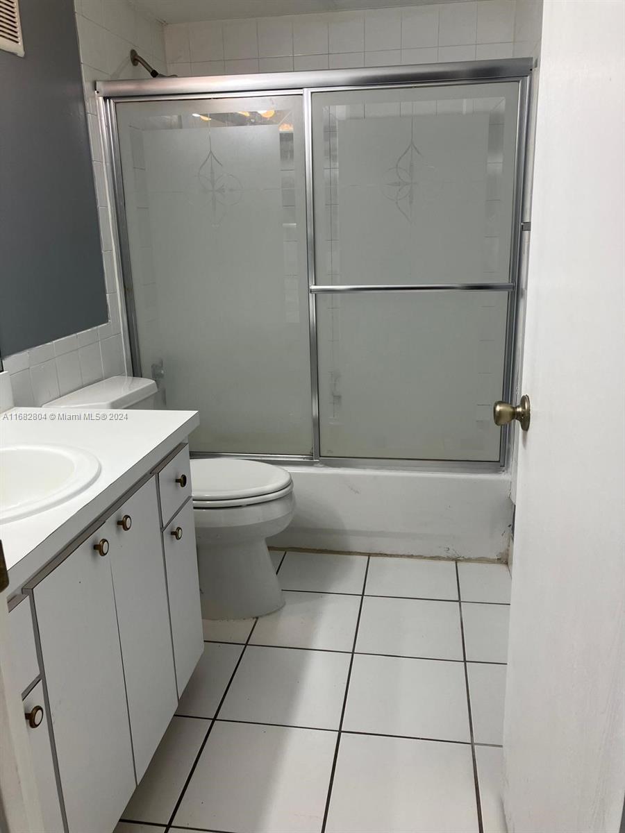 PALM VILLAGE CLUB CONDO - Residential