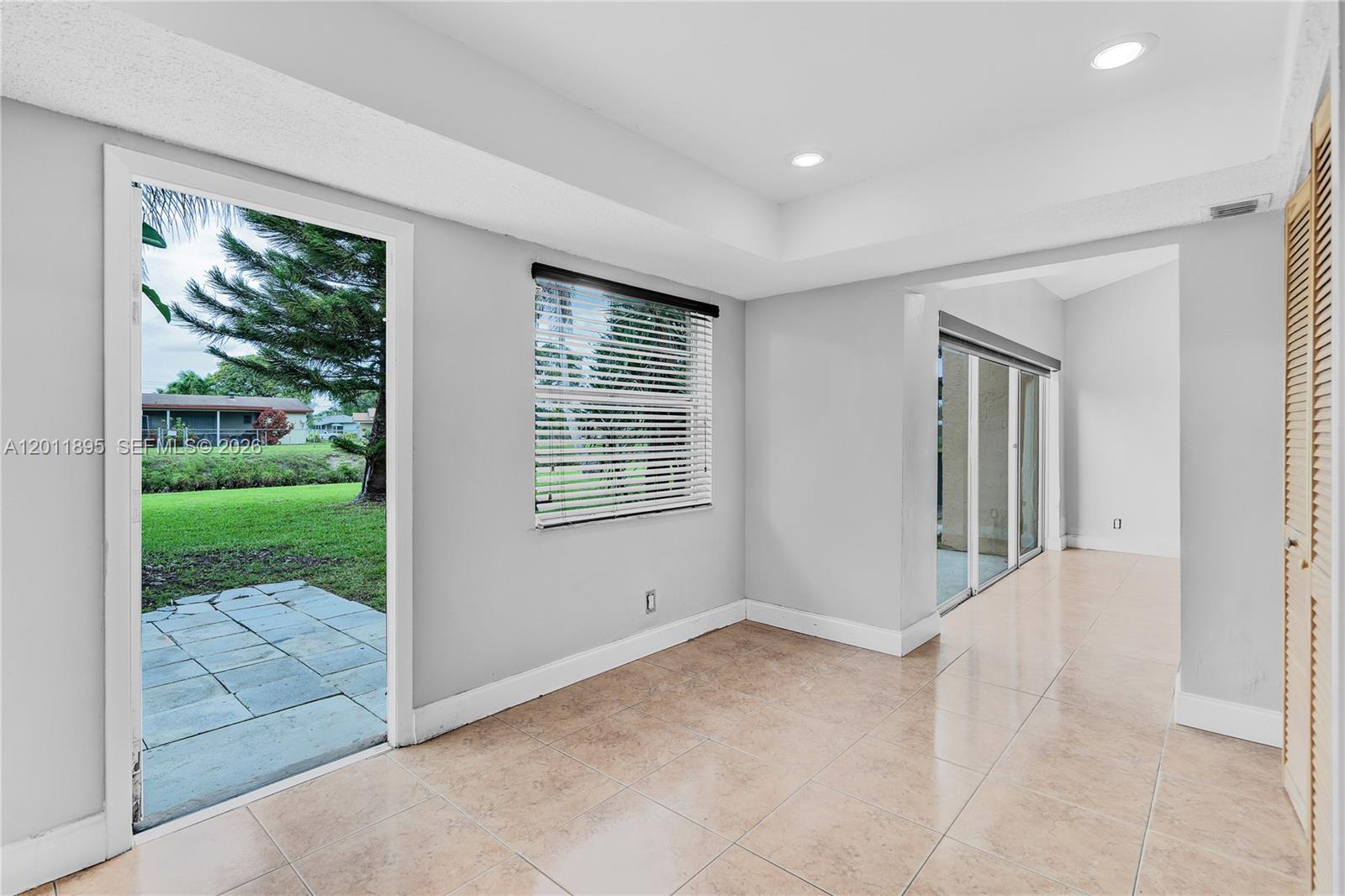 APPLE CREEK - Residential