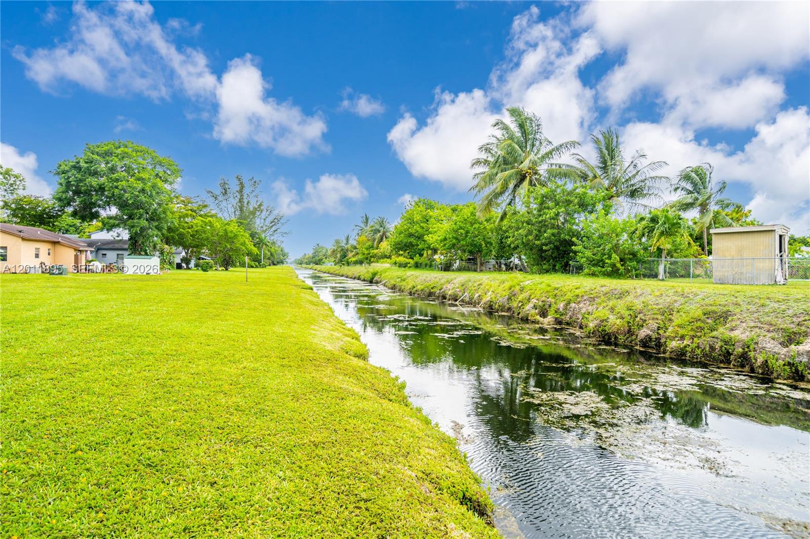 APPLE CREEK - Residential