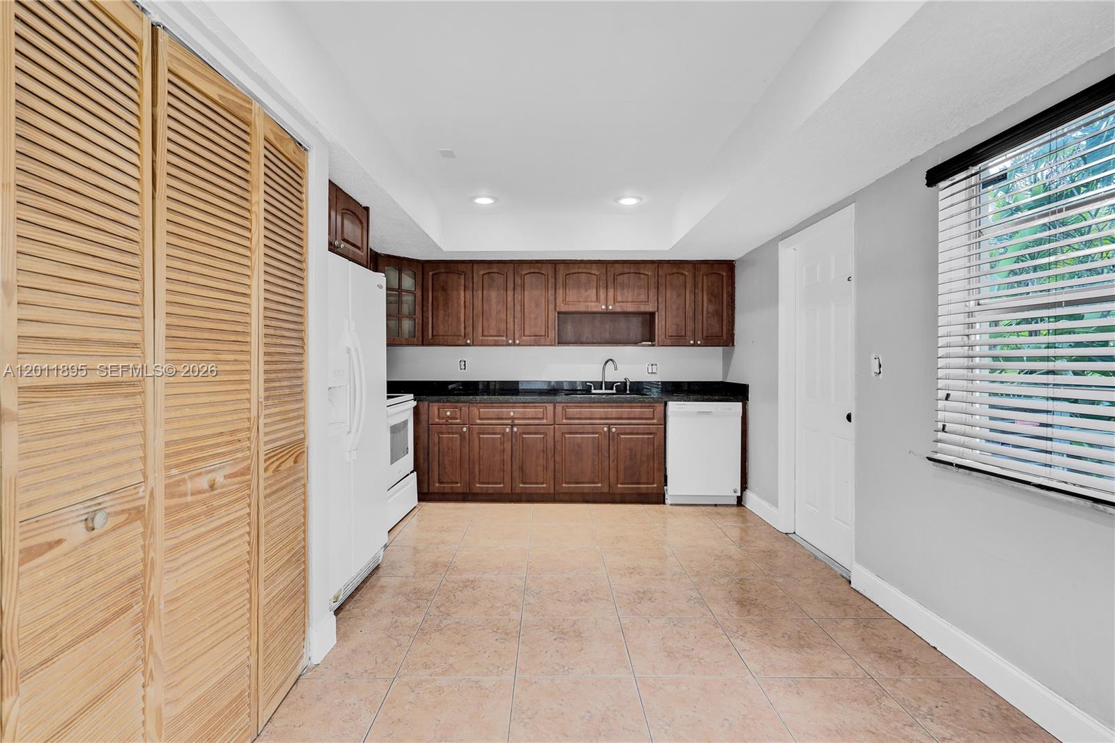 APPLE CREEK - Residential