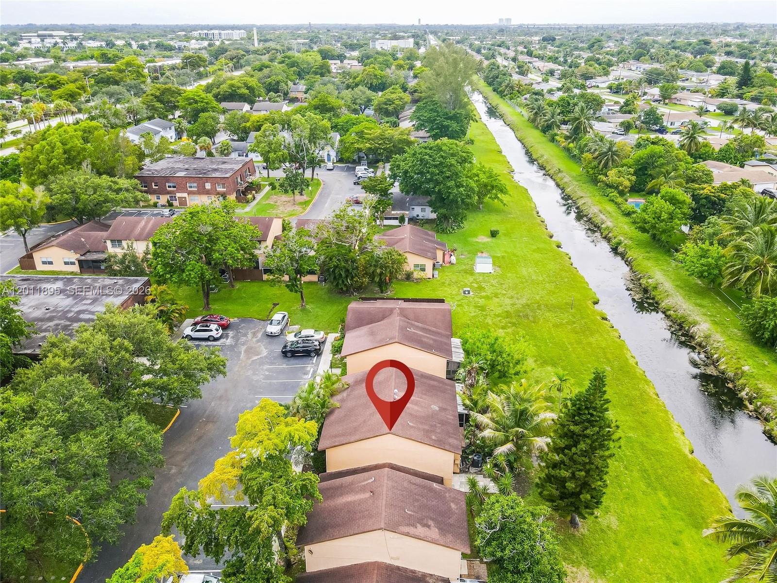 APPLE CREEK - Residential