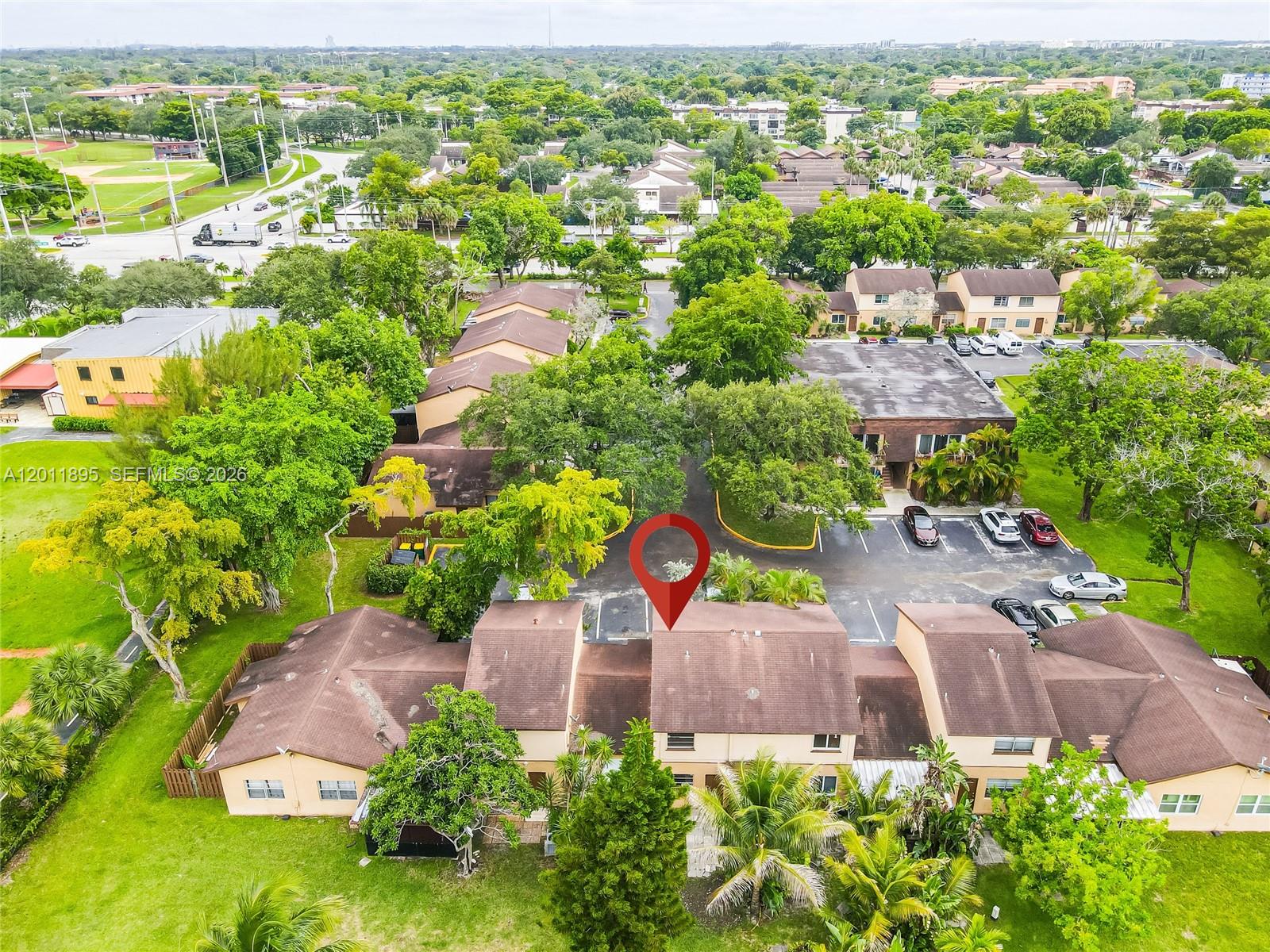 APPLE CREEK - Residential
