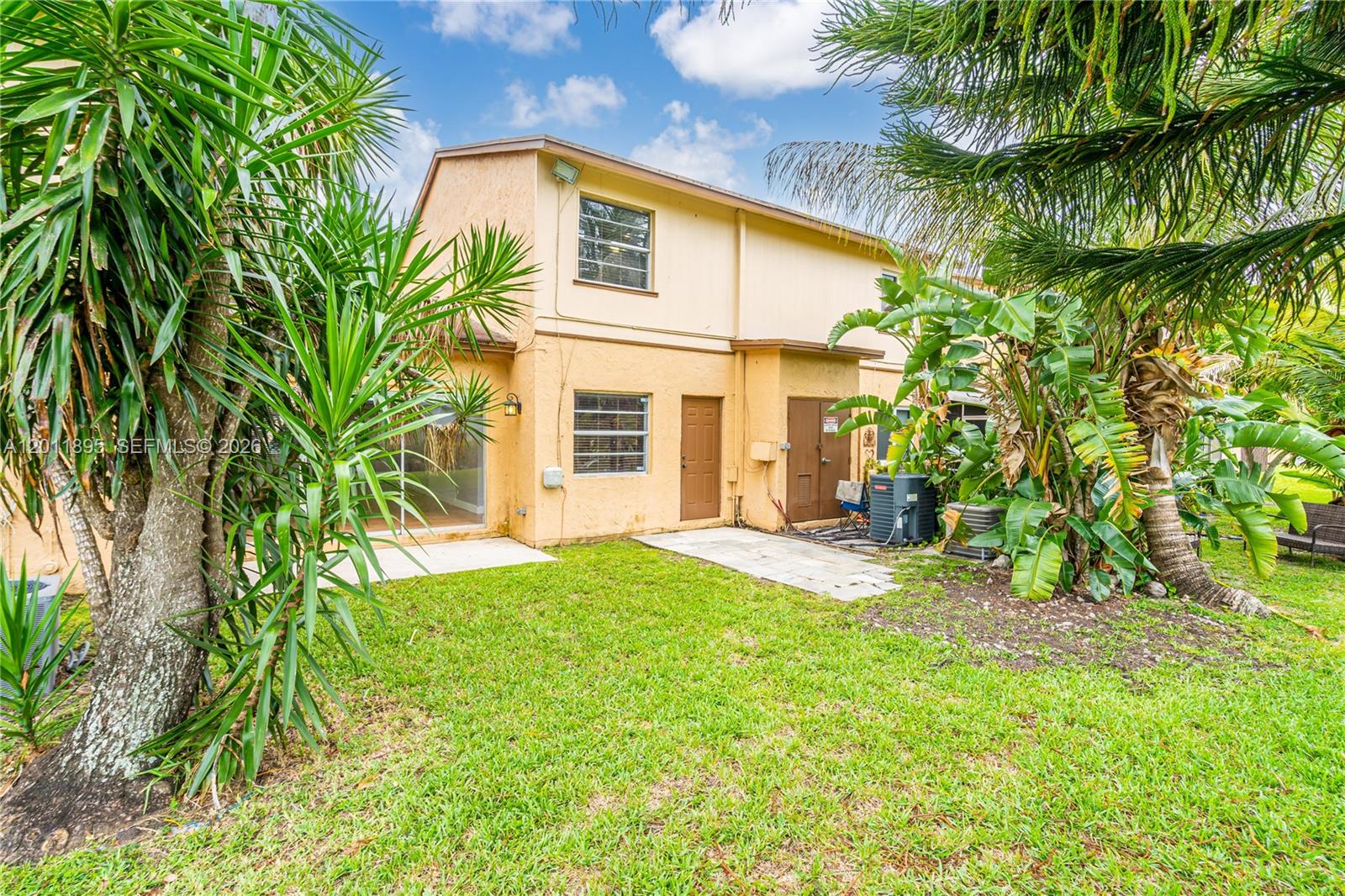 APPLE CREEK - Residential