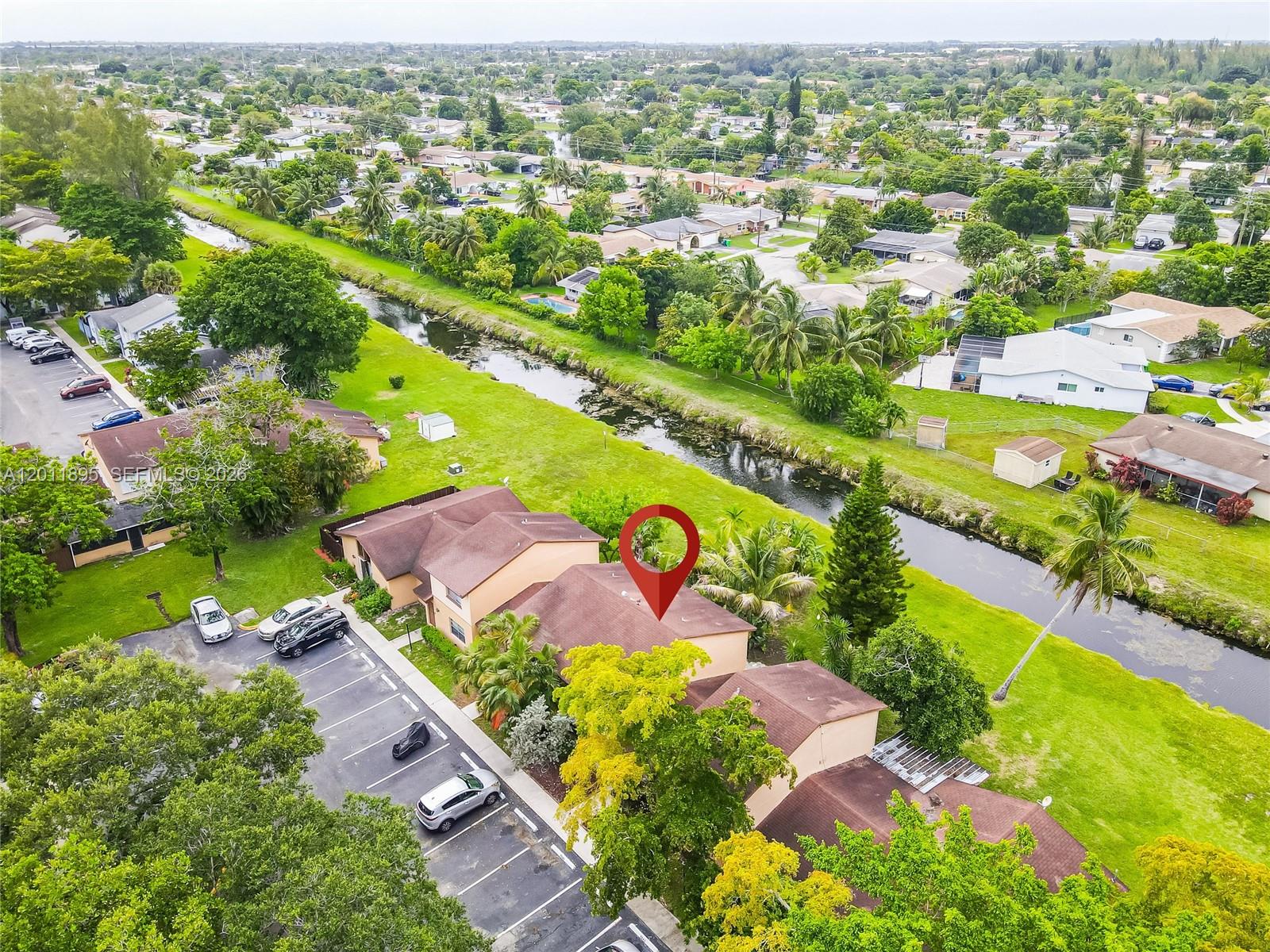 APPLE CREEK - Residential