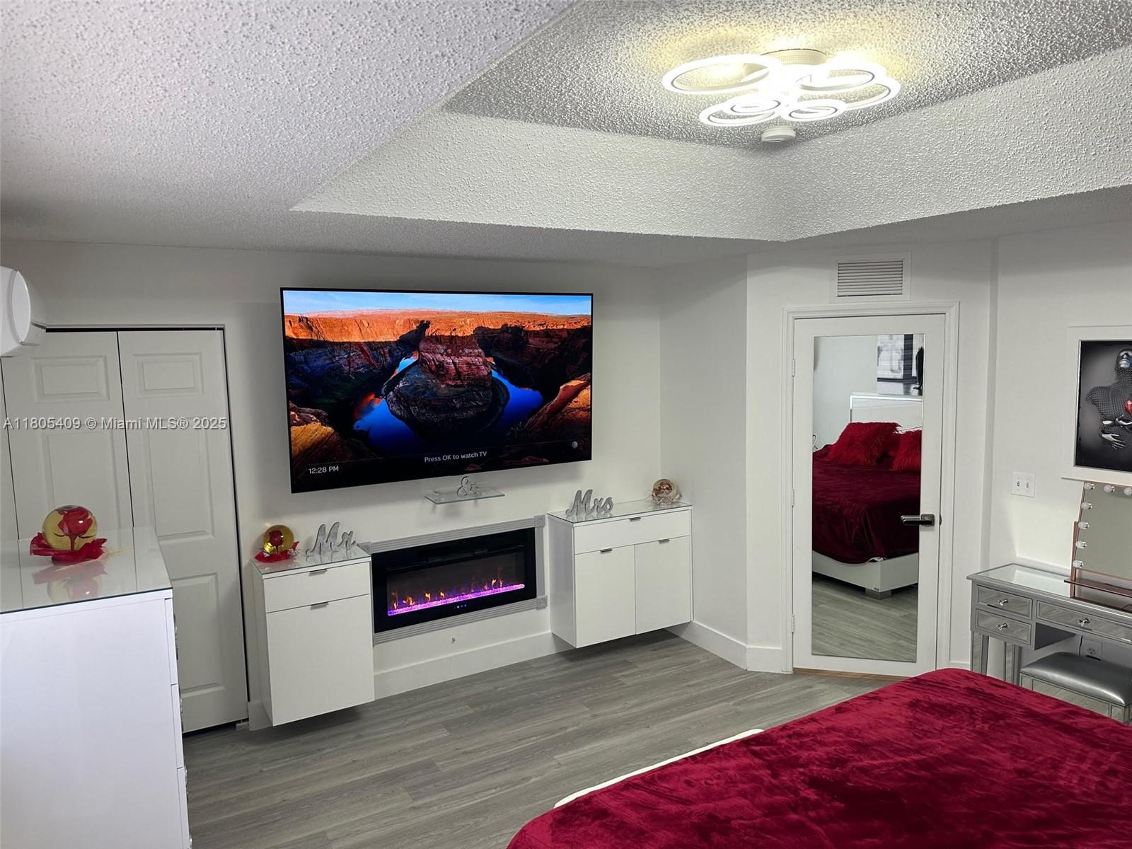 TOWNGATE CONDO NINE - Residential