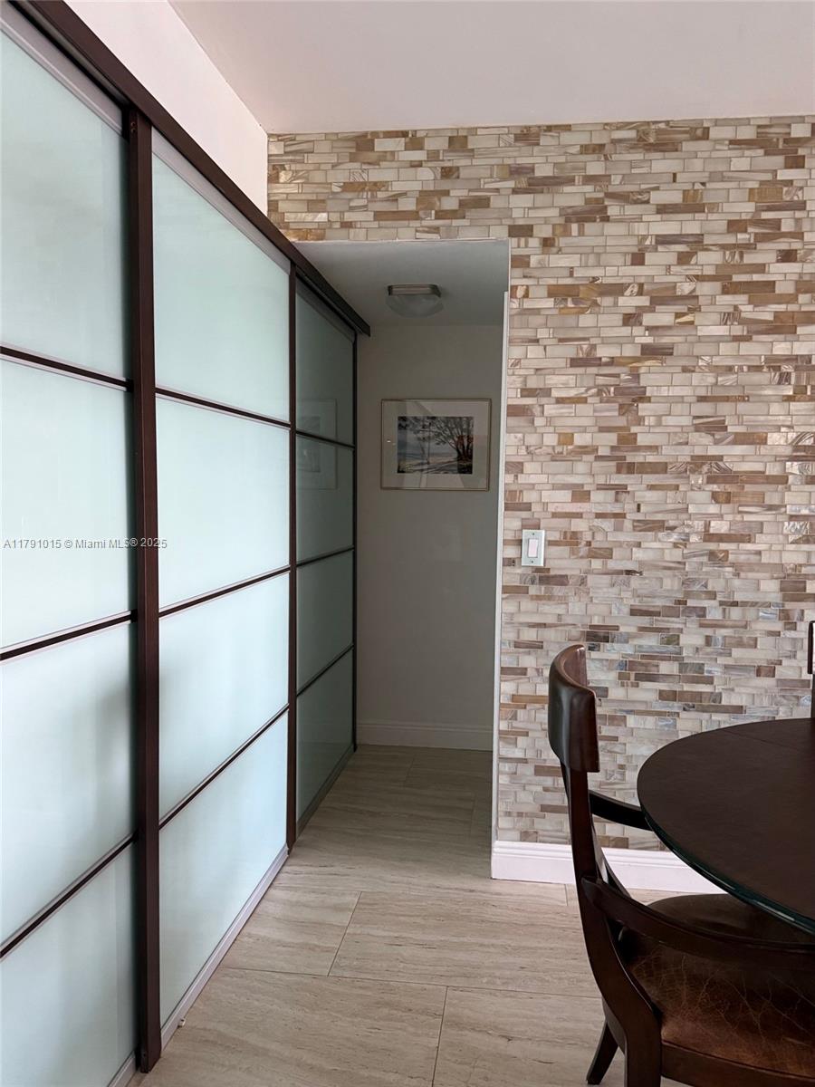 500 Bayview Dr PH-18
