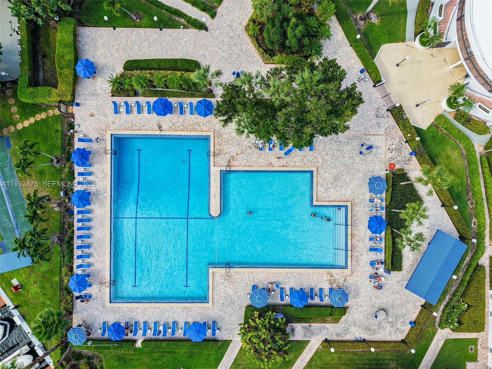 OLYMPUS CONDO PHASE - Residential