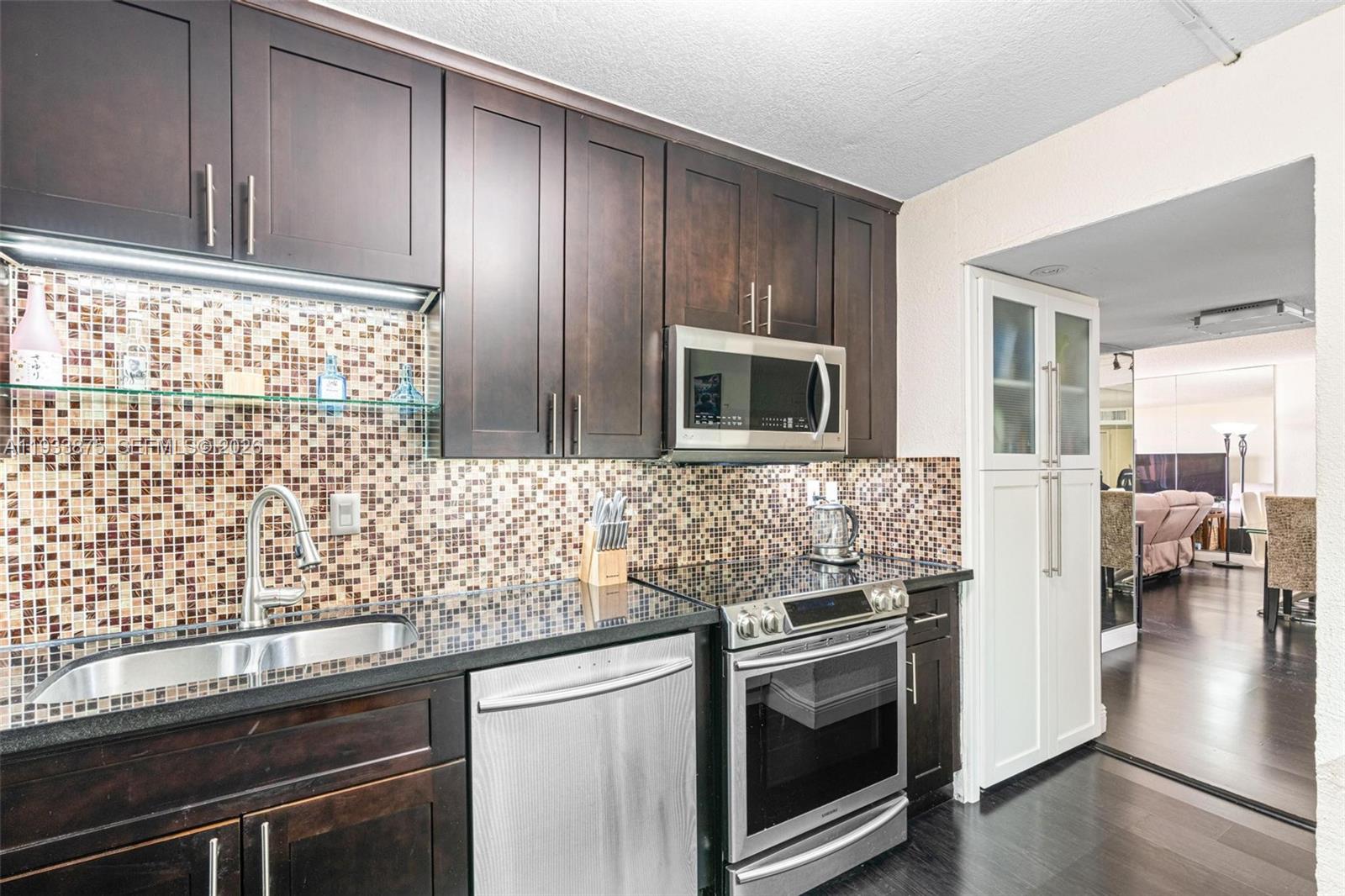 OLYMPUS CONDO PHASE - Residential