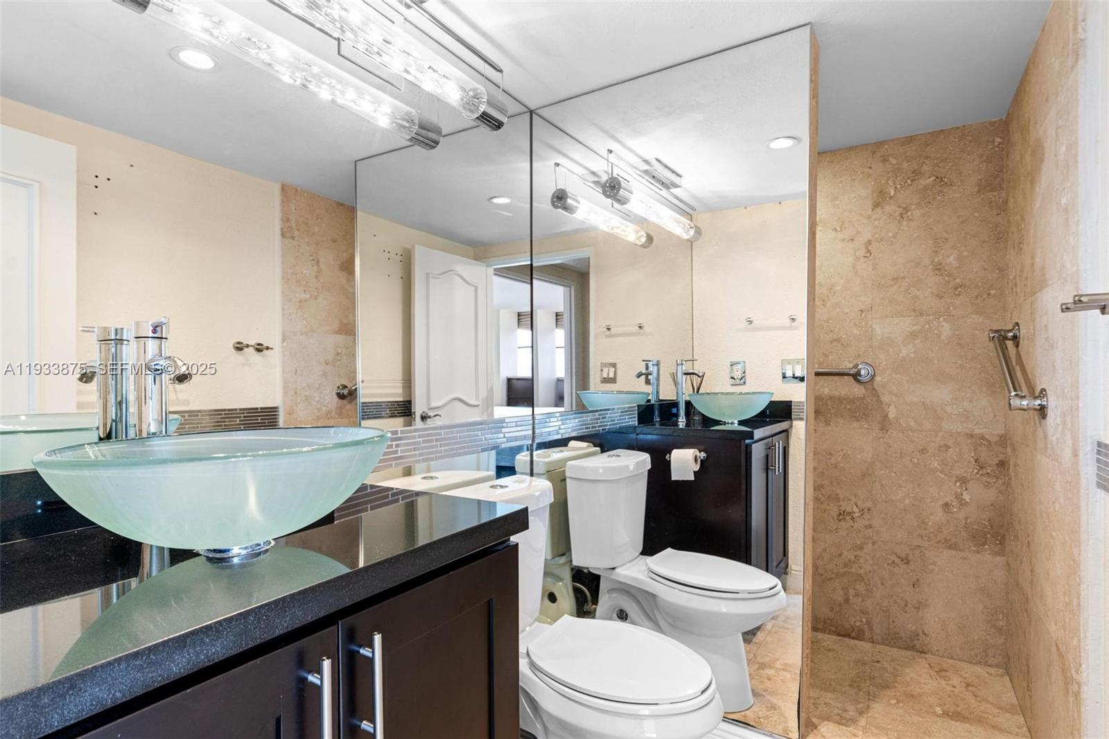 OLYMPUS CONDO PHASE - Residential