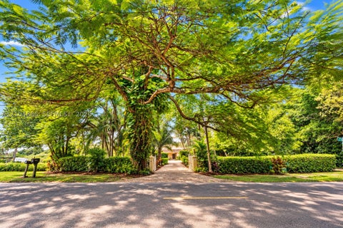 Photo of 23600 SW 187th Ave, Homestead, FL 33031 (MLS # A12104886)