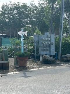 MANATEE BAY CLUB - Land