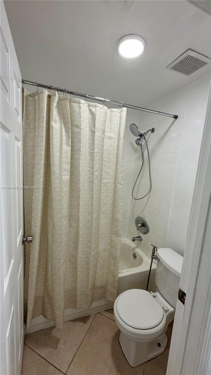 LINCOLN VIEW CONDO - Residential Lease