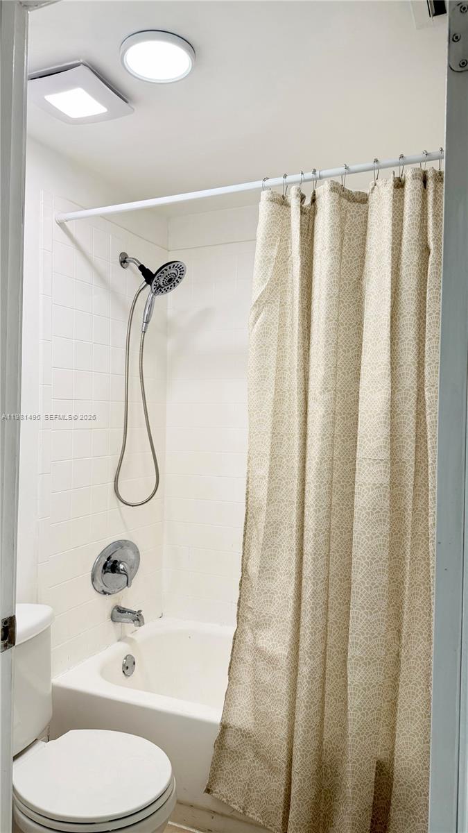 LINCOLN VIEW CONDO - Residential Lease