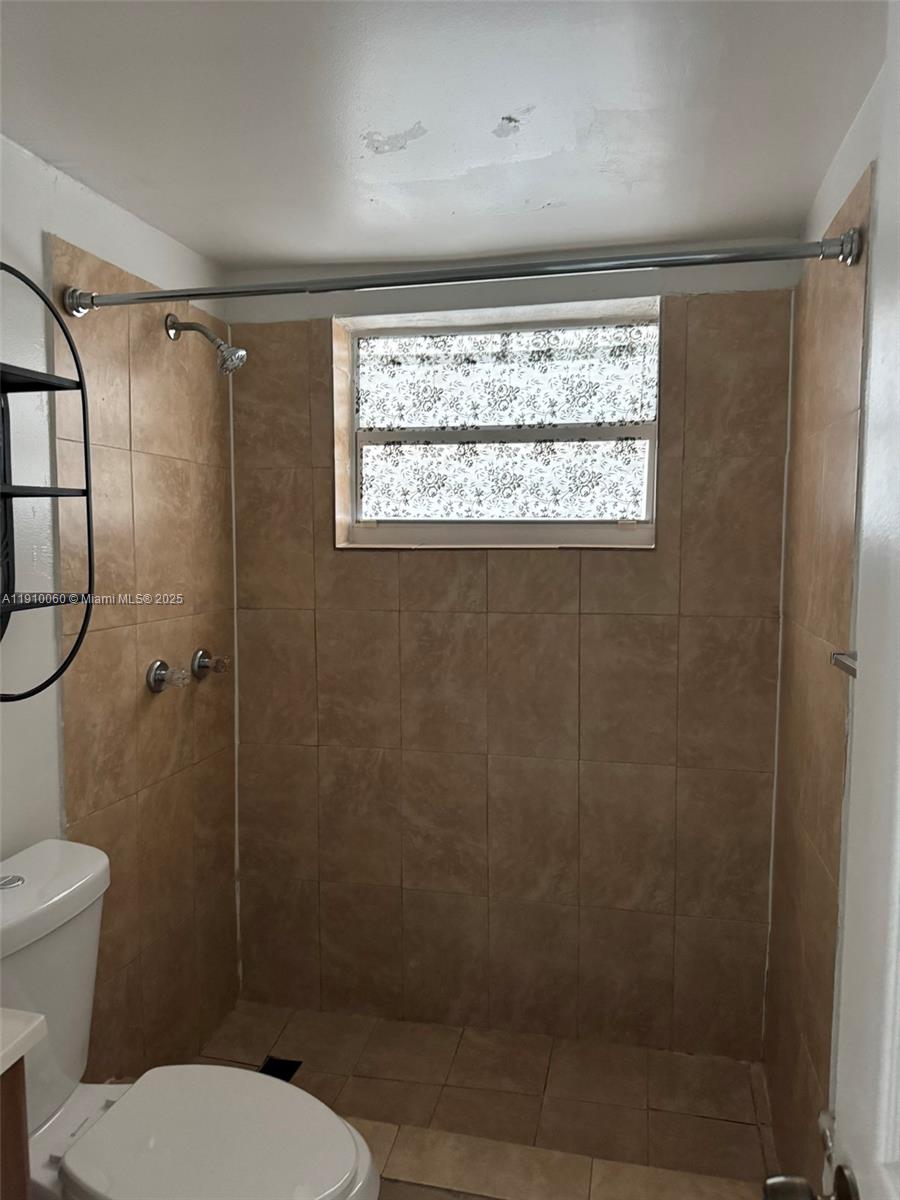 HIALEAH 10TH ADDN - Residential Lease