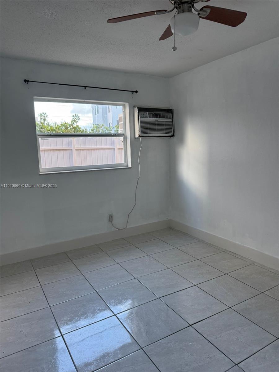 HIALEAH 10TH ADDN - Residential Lease