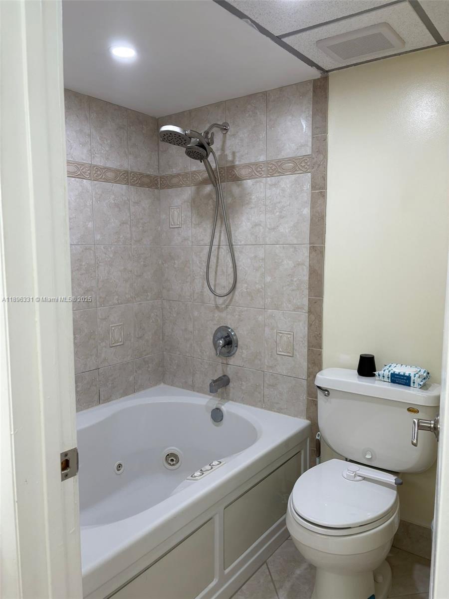 FOUNTAINS OF JACARANDA CO - Residential Lease