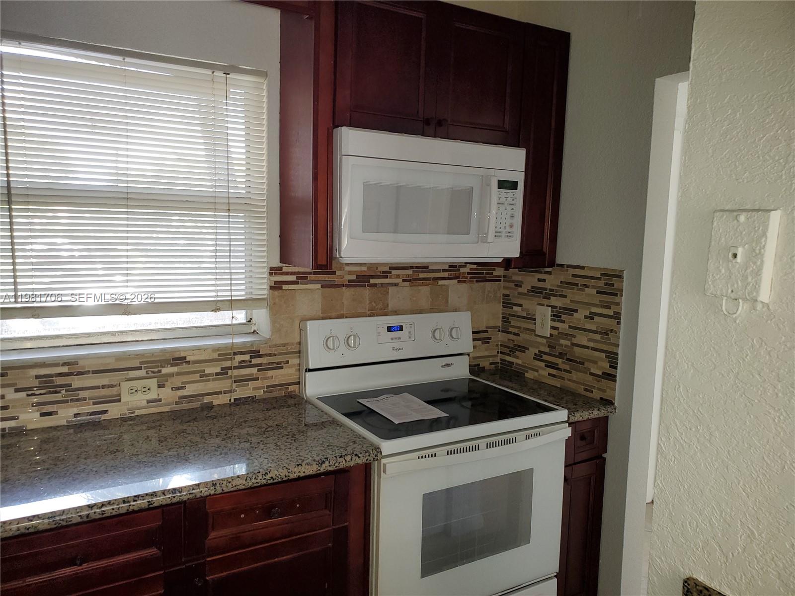 COUNTRY GARDENS CONDO - Residential