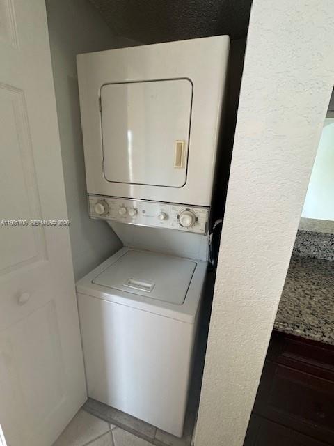 COUNTRY GARDENS CONDO - Residential