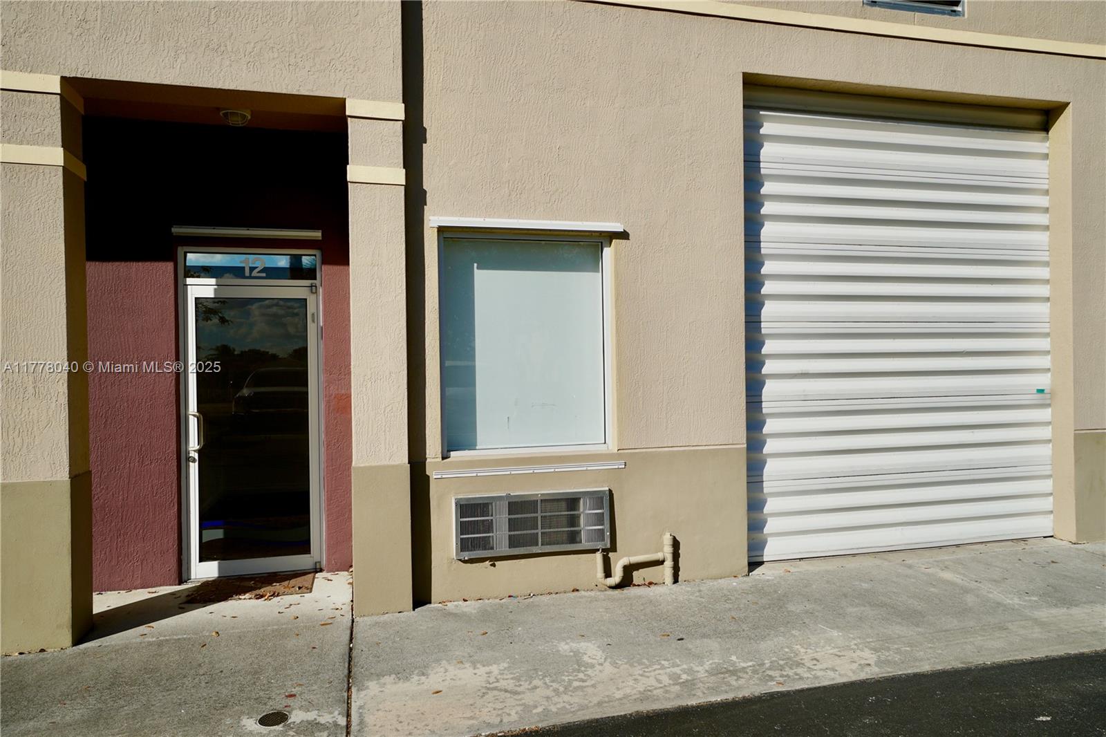 Discover this spectacular office/warehouse centrally located in the Tamiami Airport area. Featuring a dedicated mini-split 3-ton A/C unit for the storage area and a separate A/C unit for the office, this space is perfect for any business. Please note, it is not suitable for mechanics, auto body work, or operations that generate waste