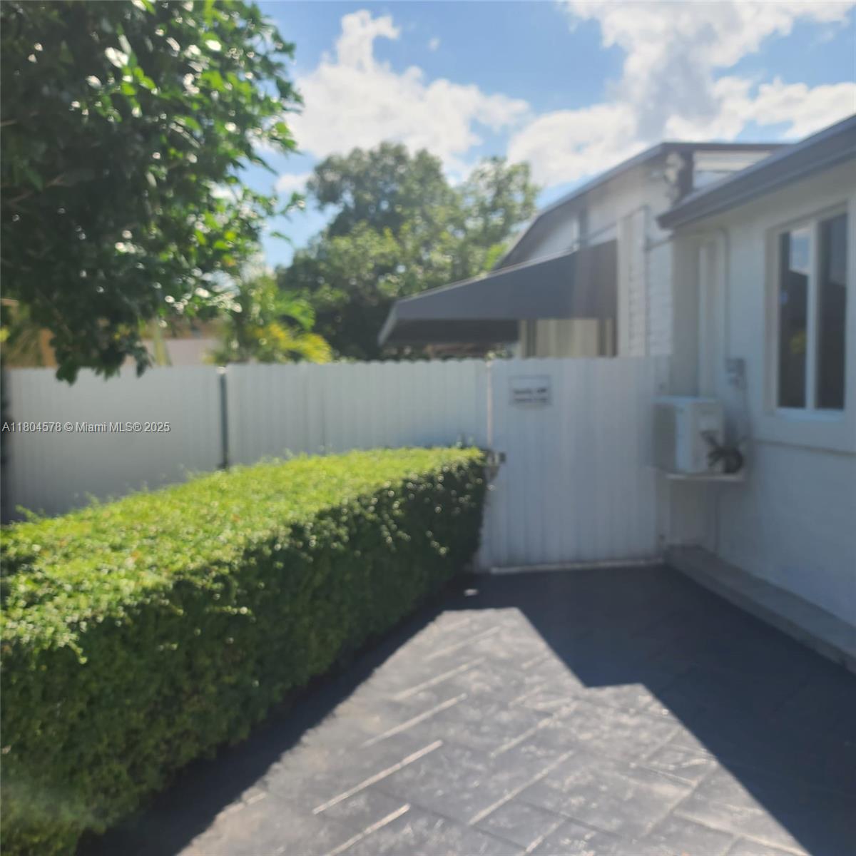 Rental Property at Address Not Disclosed, Miami Gardens, Broward County, Florida - Bedrooms: 1 
Bathrooms: 1  - $1,450 MO.