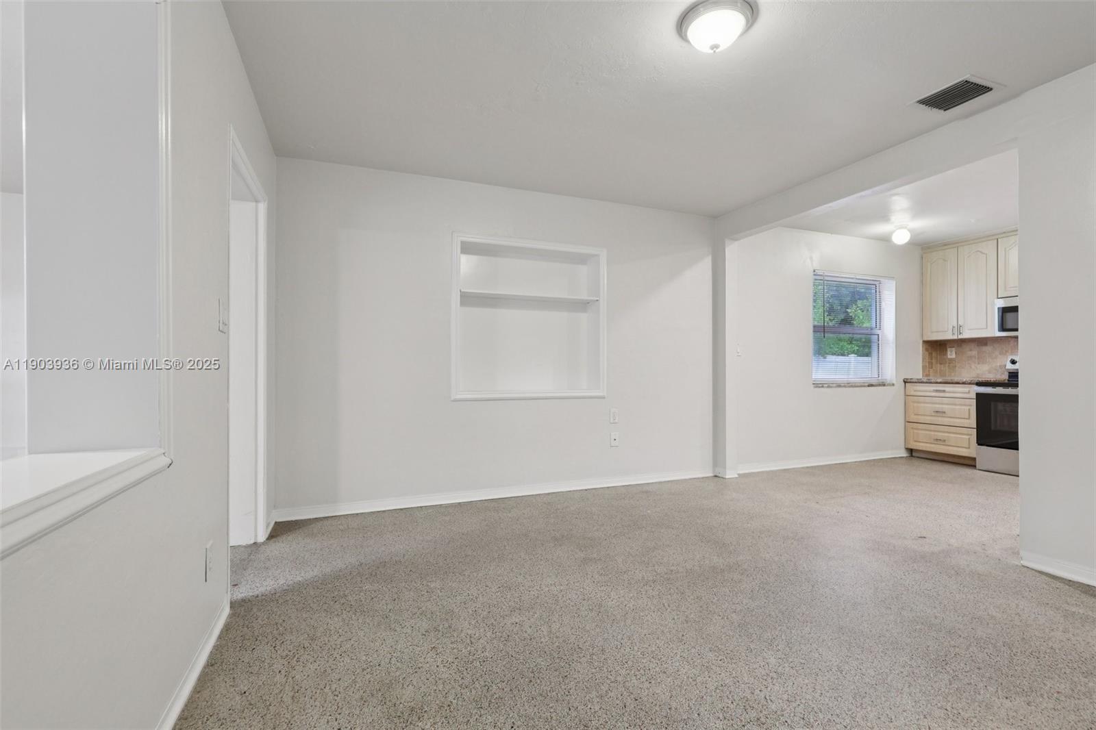 HOLIDAY HEIGHTS - Residential