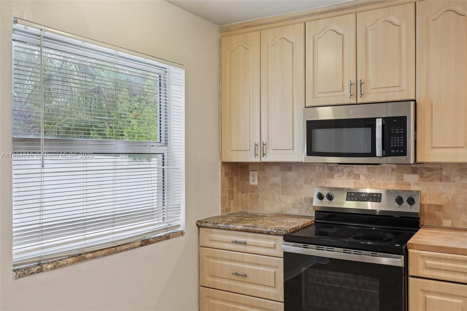 HOLIDAY HEIGHTS - Residential