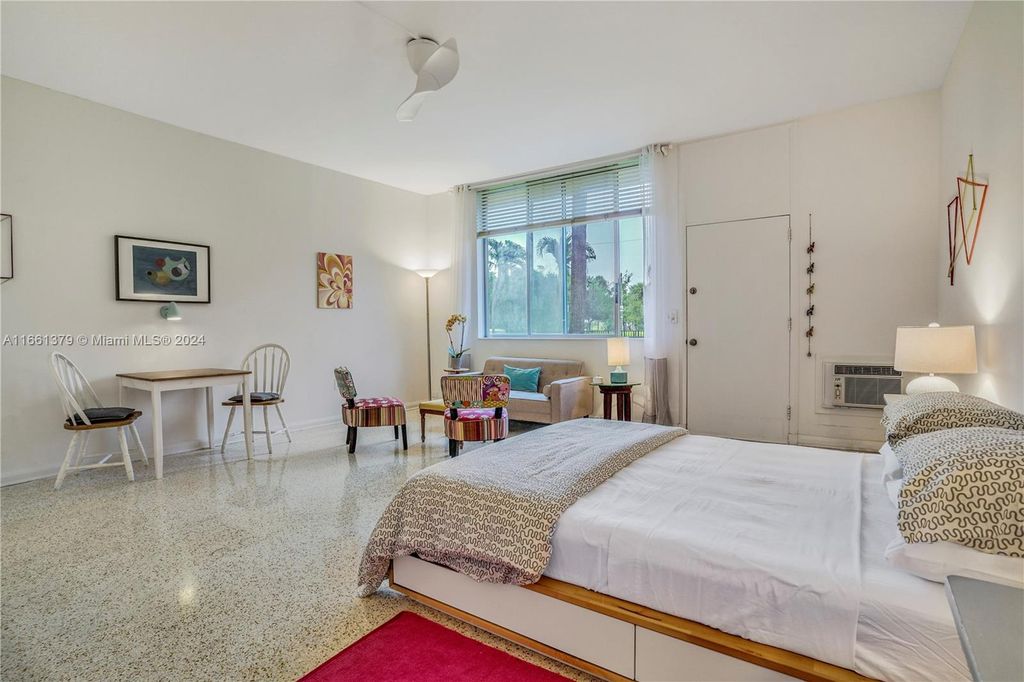 Photo of 15 S Golfview Rd #105, Lake Worth, FL 33460 (MLS # A11661379)