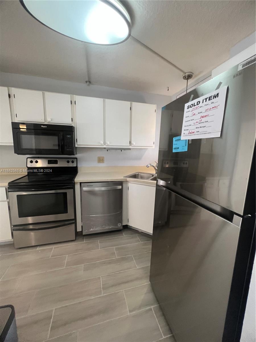 VILLAS AT MEADOW LAKES CO - Residential