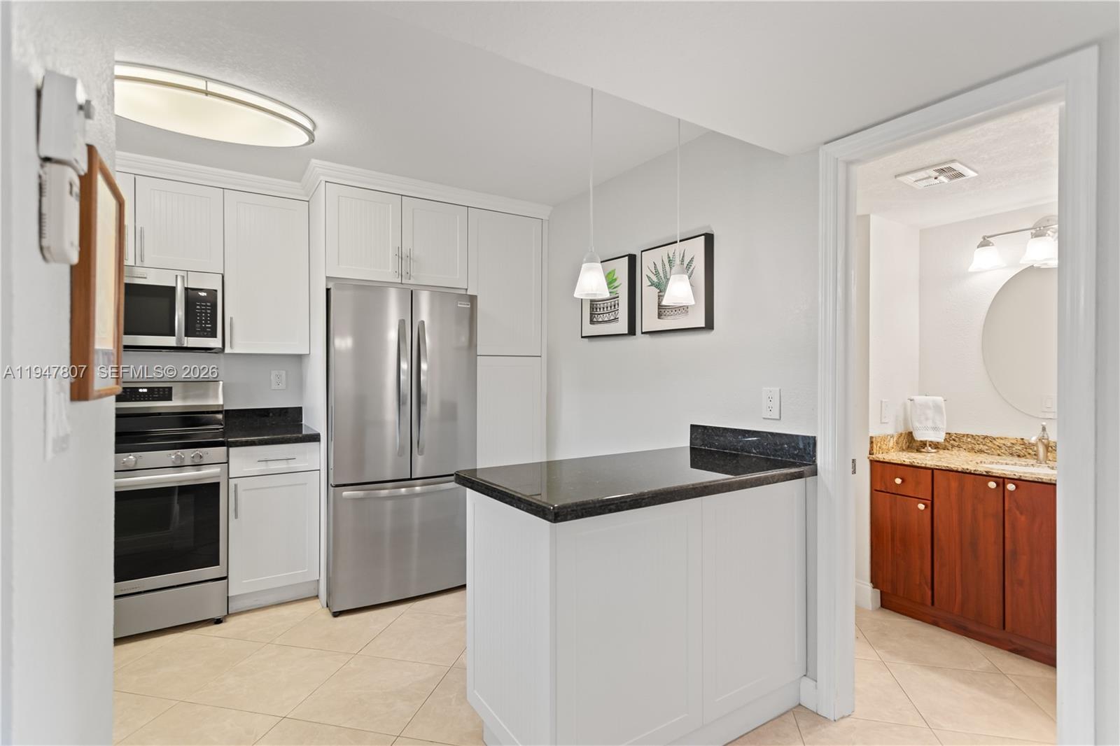 9500 N Hollybrook Lake Dr 5-206