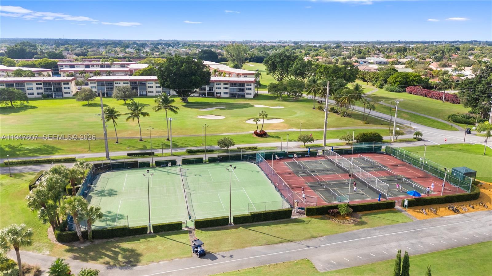 HOLLYBROOK GOLF AND - Residential