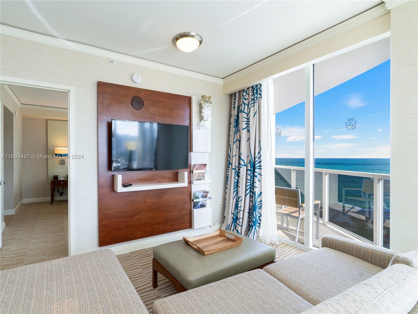 TRUMP INTERNATIONAL SONES - Residential