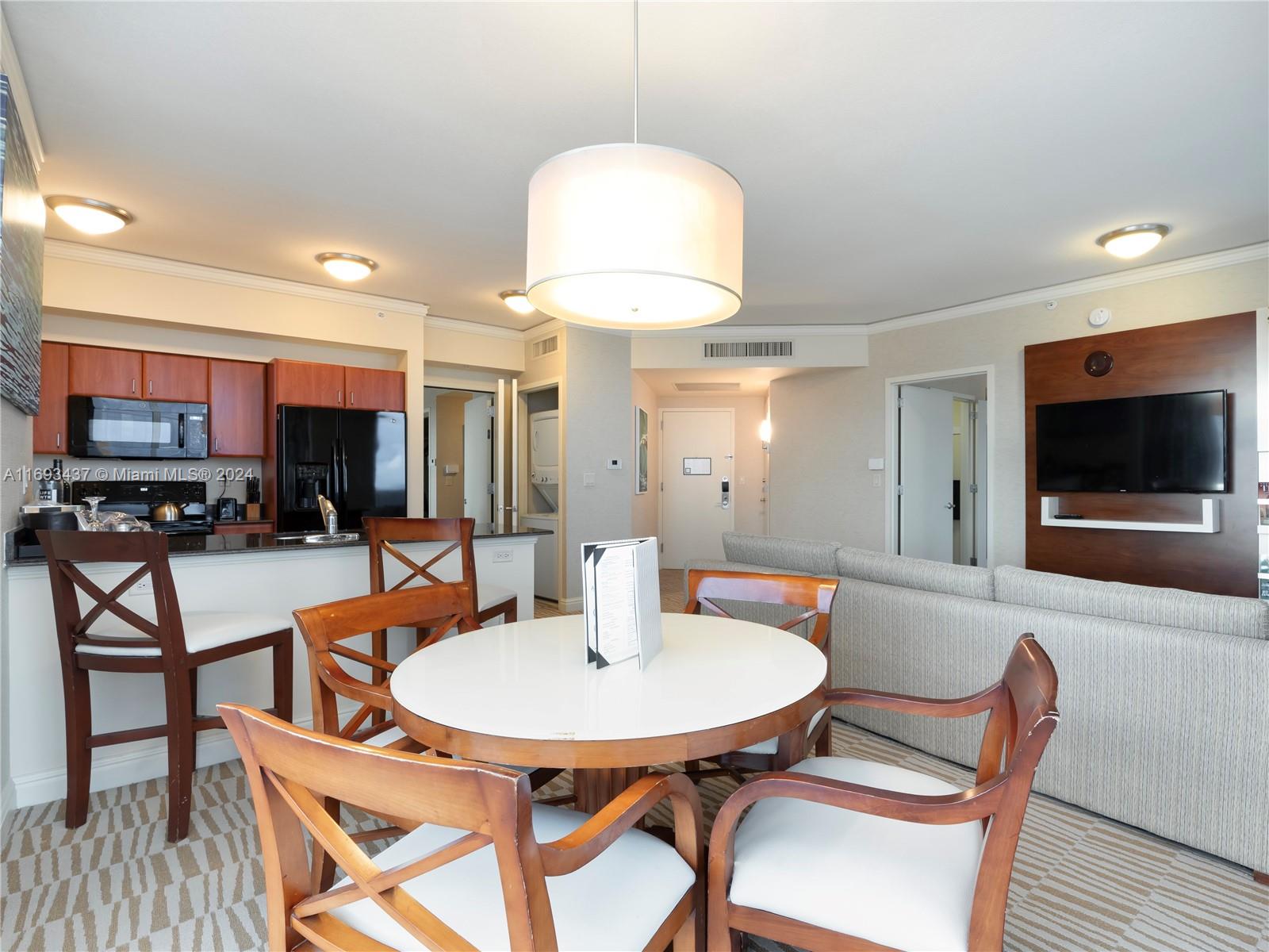 TRUMP INTERNATIONAL SONES - Residential