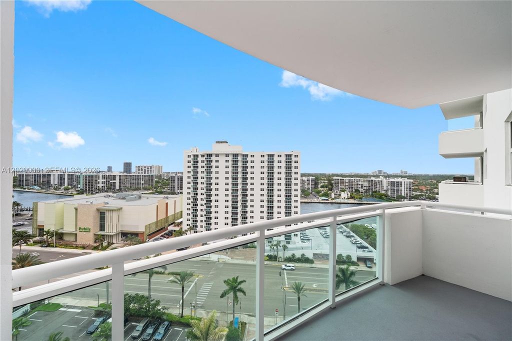Photo of 3001 S Ocean Dr #1439, Hollywood, FL 33019 (MLS # A12029900)