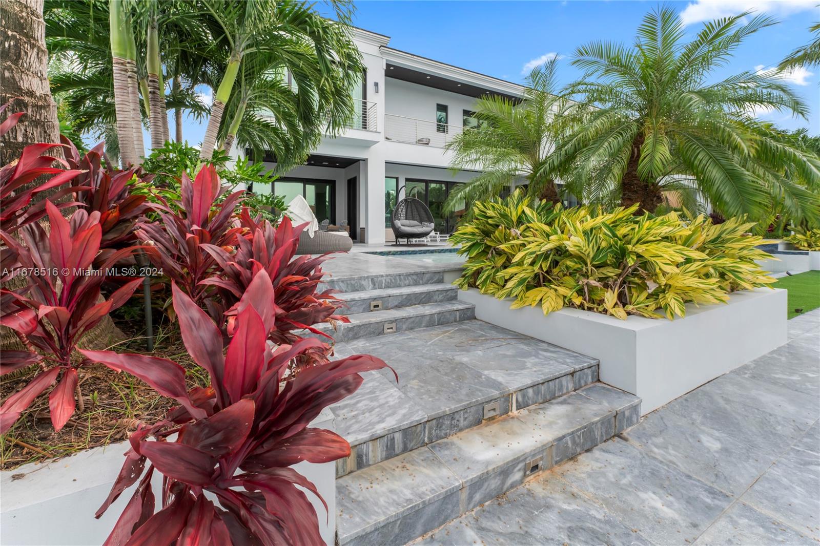 VENETIAN ISLES 3RD SEC - Residential