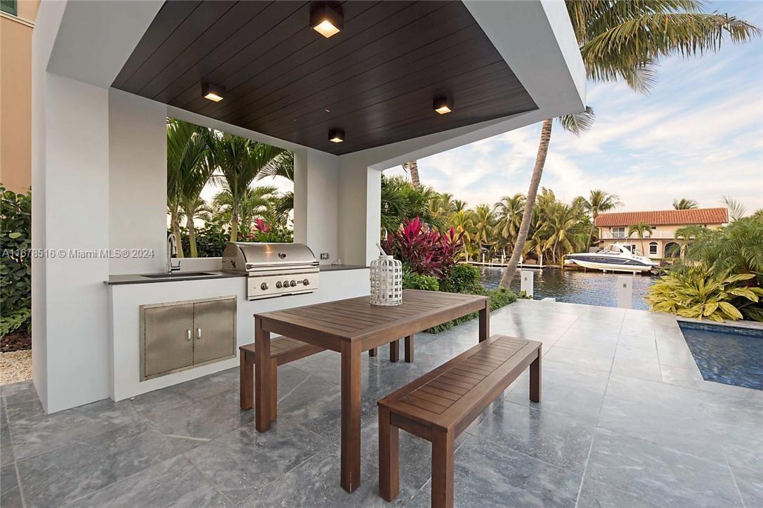 VENETIAN ISLES 3RD SEC - Residential
