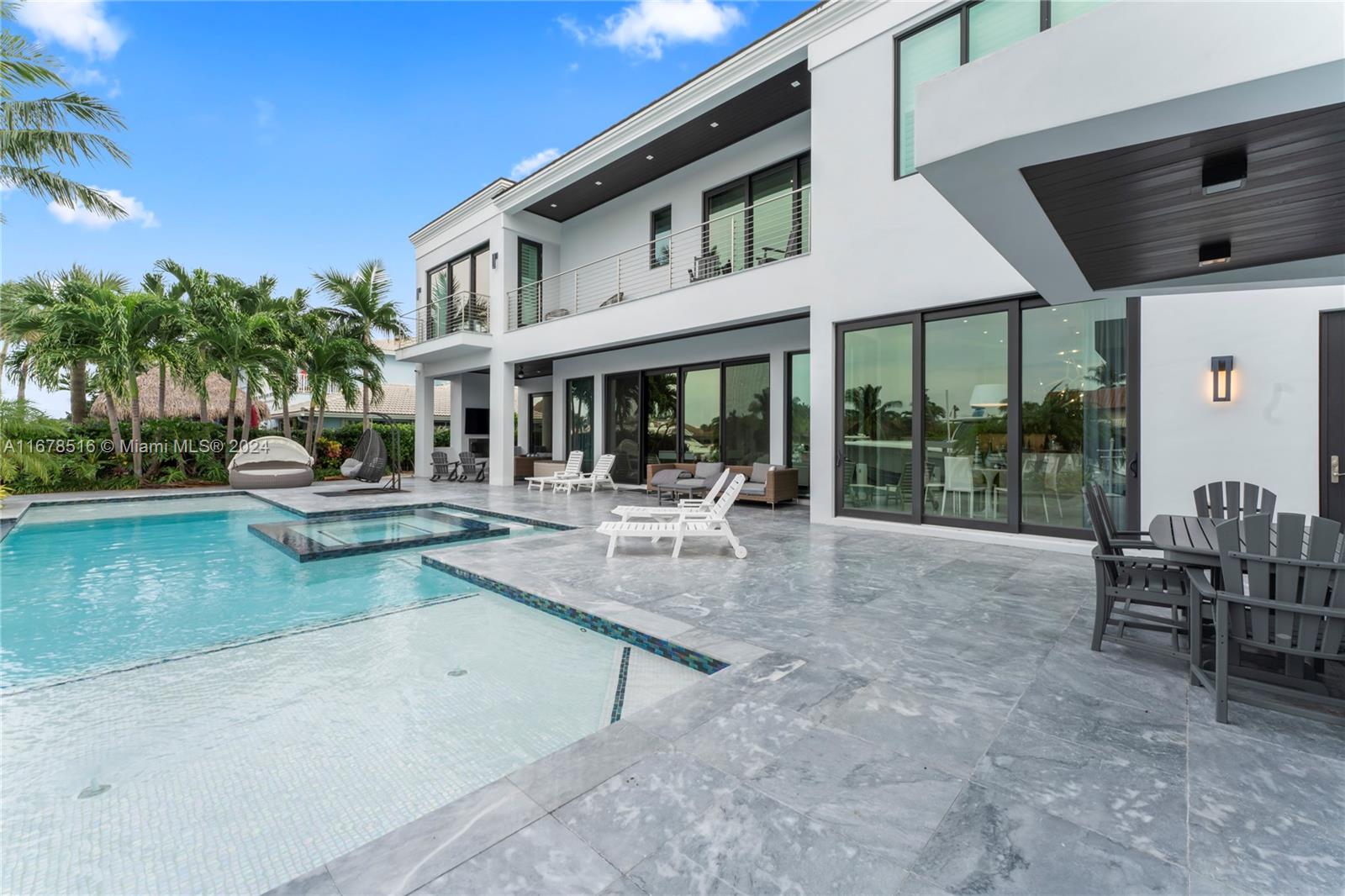 VENETIAN ISLES 3RD SEC - Residential