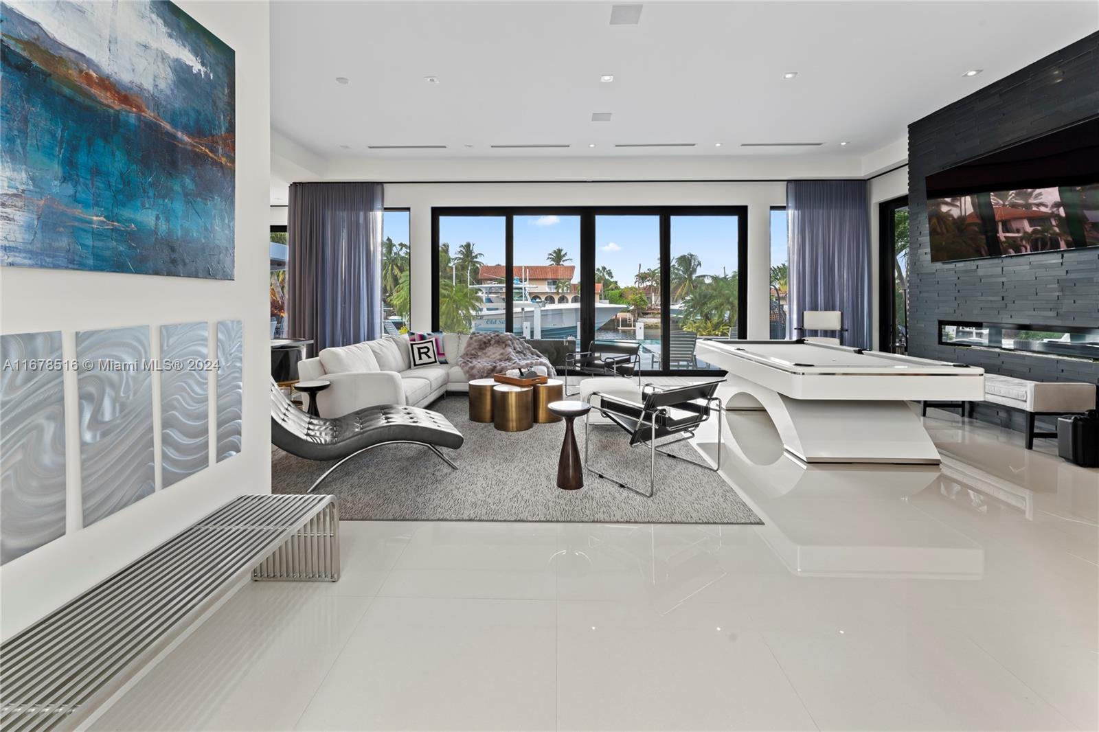 VENETIAN ISLES 3RD SEC - Residential