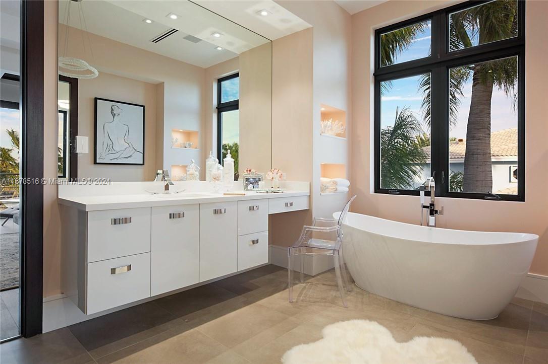 VENETIAN ISLES 3RD SEC - Residential