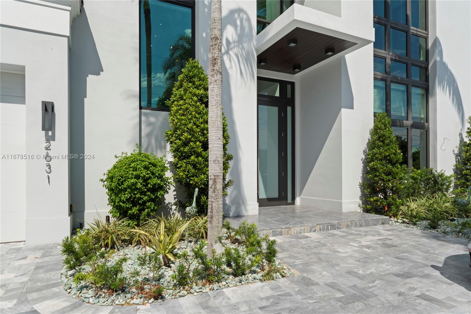 VENETIAN ISLES 3RD SEC - Residential